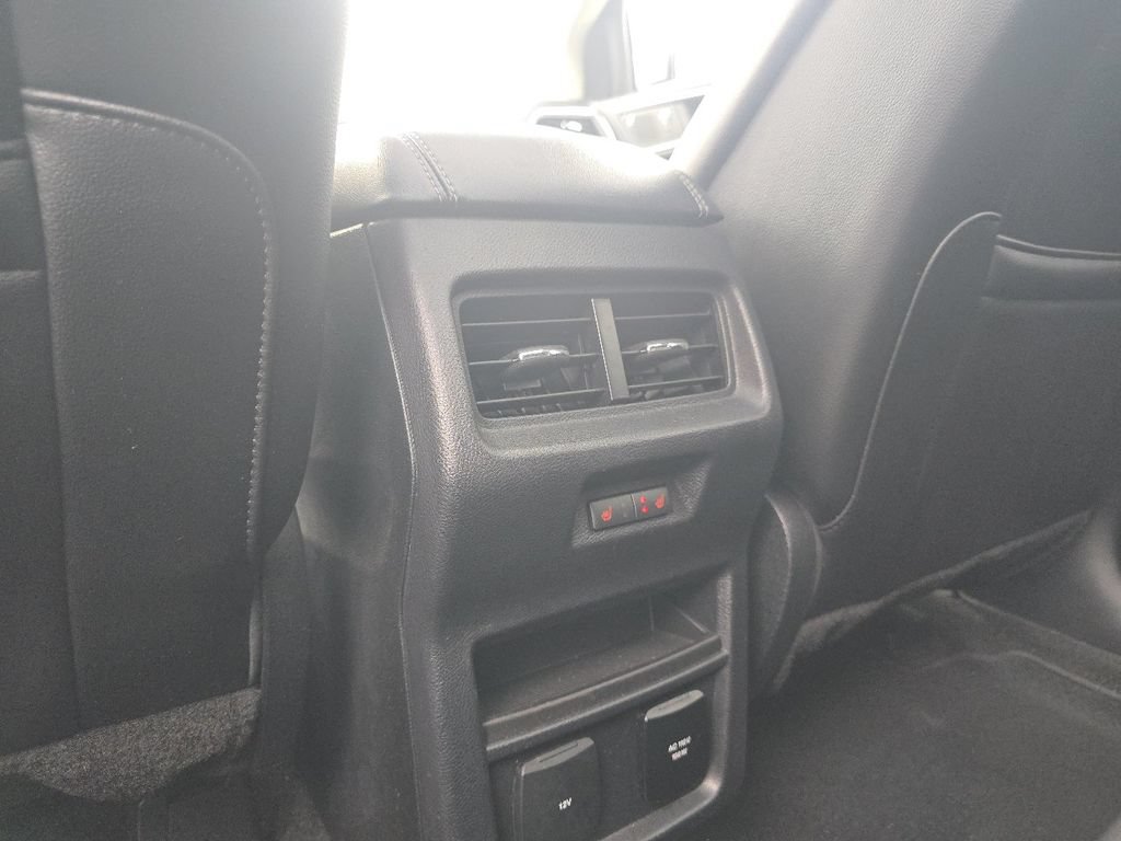 Used 2019 Ford Edge Titanium w/ Equipment Group 301A FWD image 27