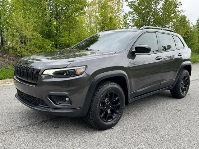 Used 2022 Jeep Cherokee Latitude AWD/4WD image 1
