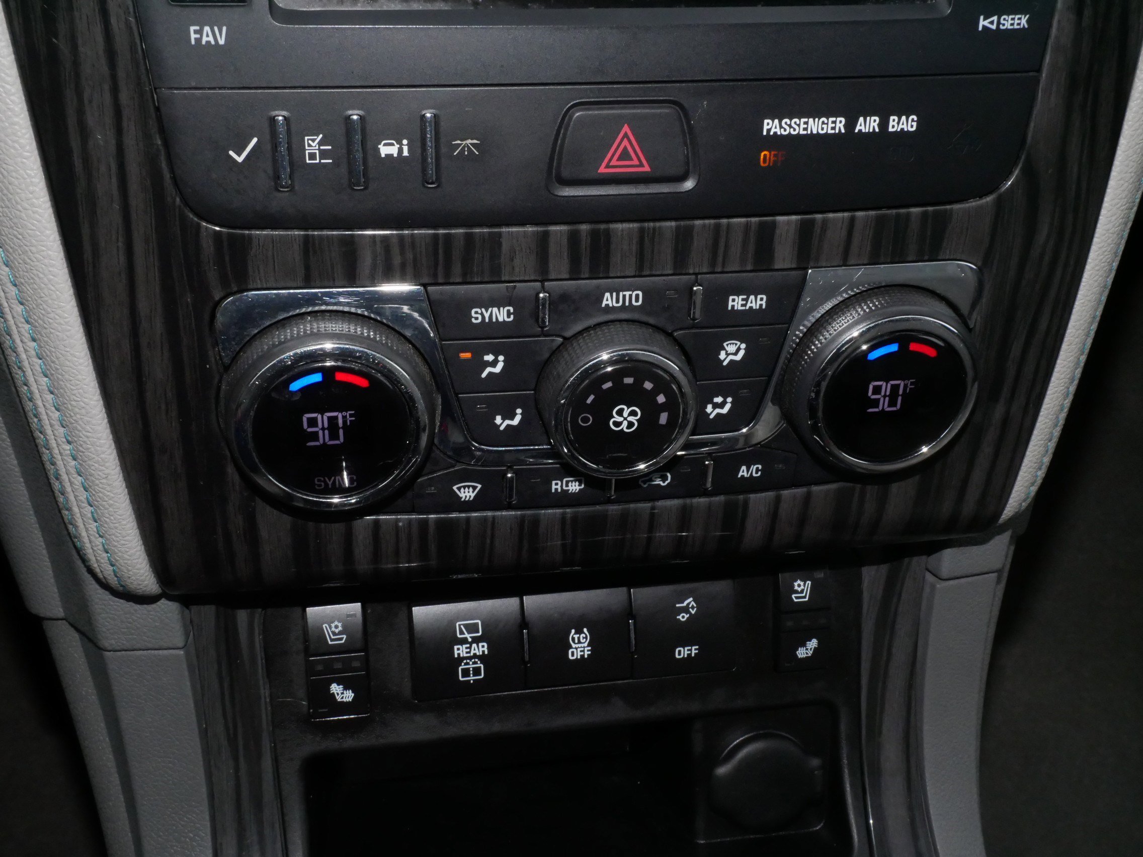 Used 2013 Chevrolet Traverse LTZ image 23