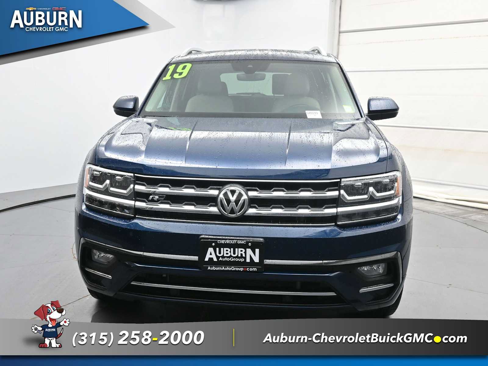 Used 2019 Volkswagen Atlas SEL R-Line AWD/4WD image 3