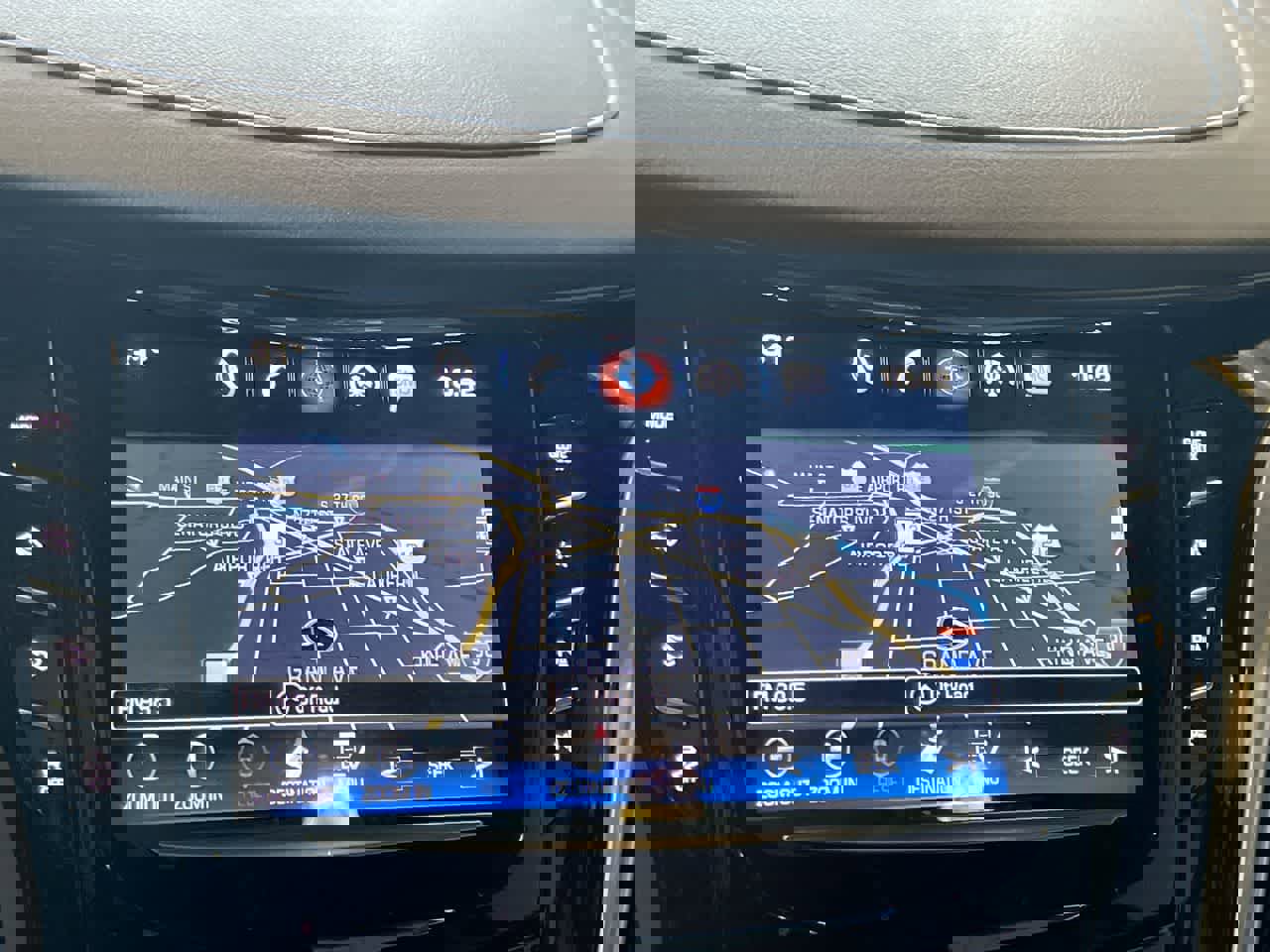 Used 2019 Cadillac Escalade ESV Luxury image 18