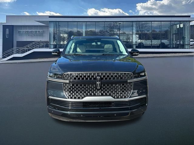 New 2026 Lincoln Navigator Reserve AWD/4WD image 2