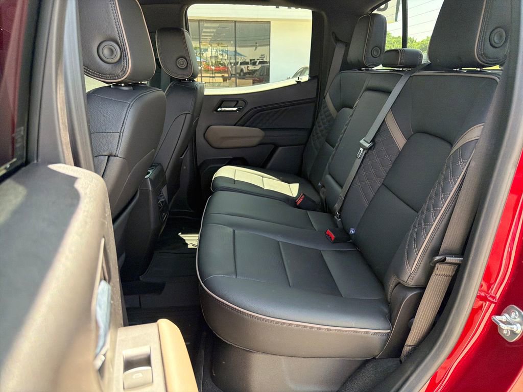 Used 2024 GMC Canyon Denali AWD/4WD image 14