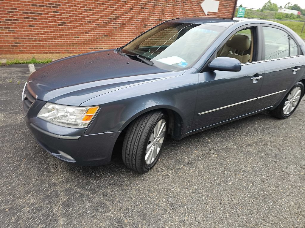 Used 2010 Hyundai Sonata Limited w/ Navigation Pkg 6 FWD image 4
