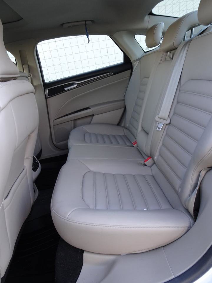 Used 2019 Ford Fusion SEL image 12