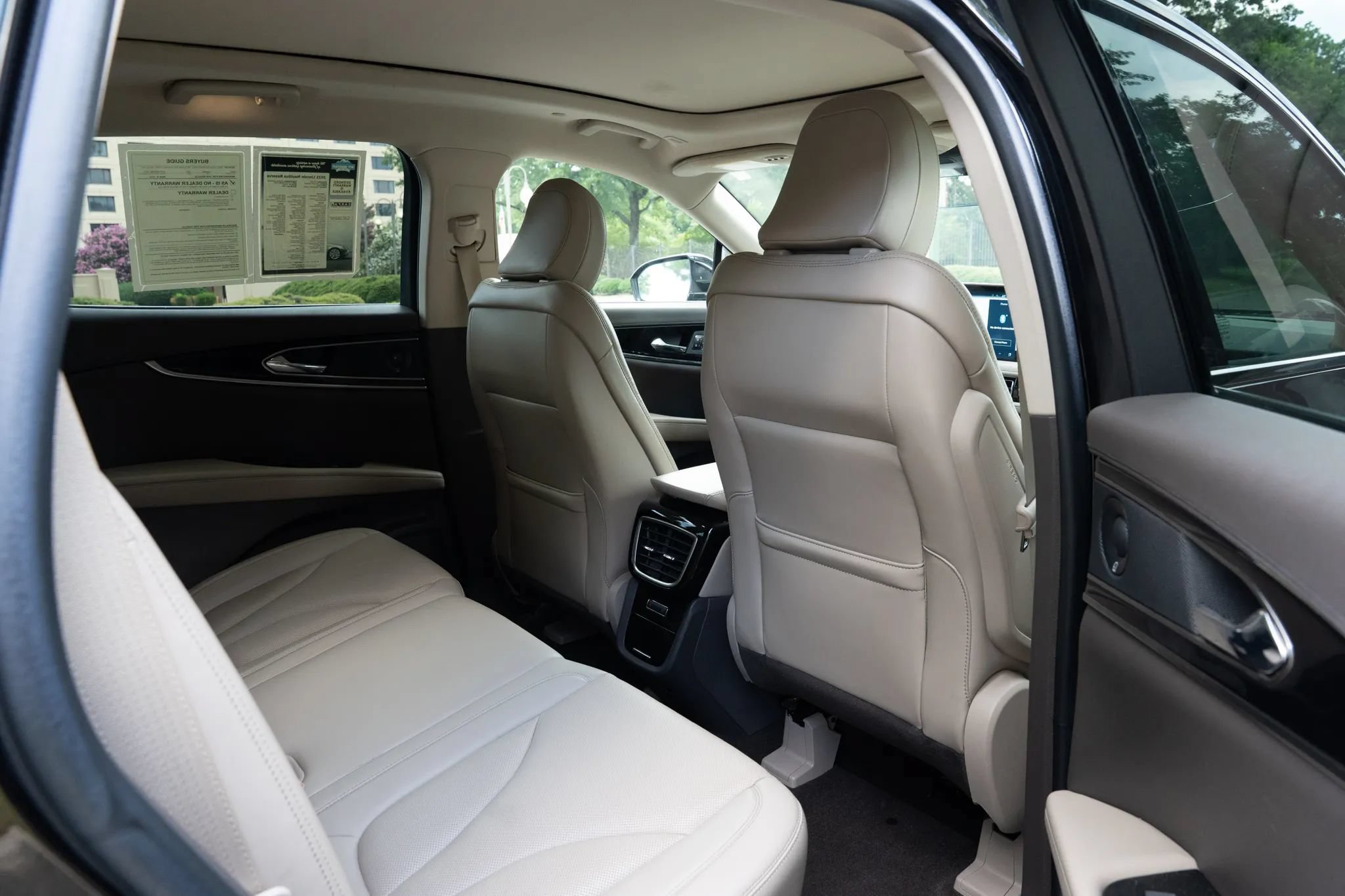 Used 2021 Lincoln Nautilus Reserve FWD image 17