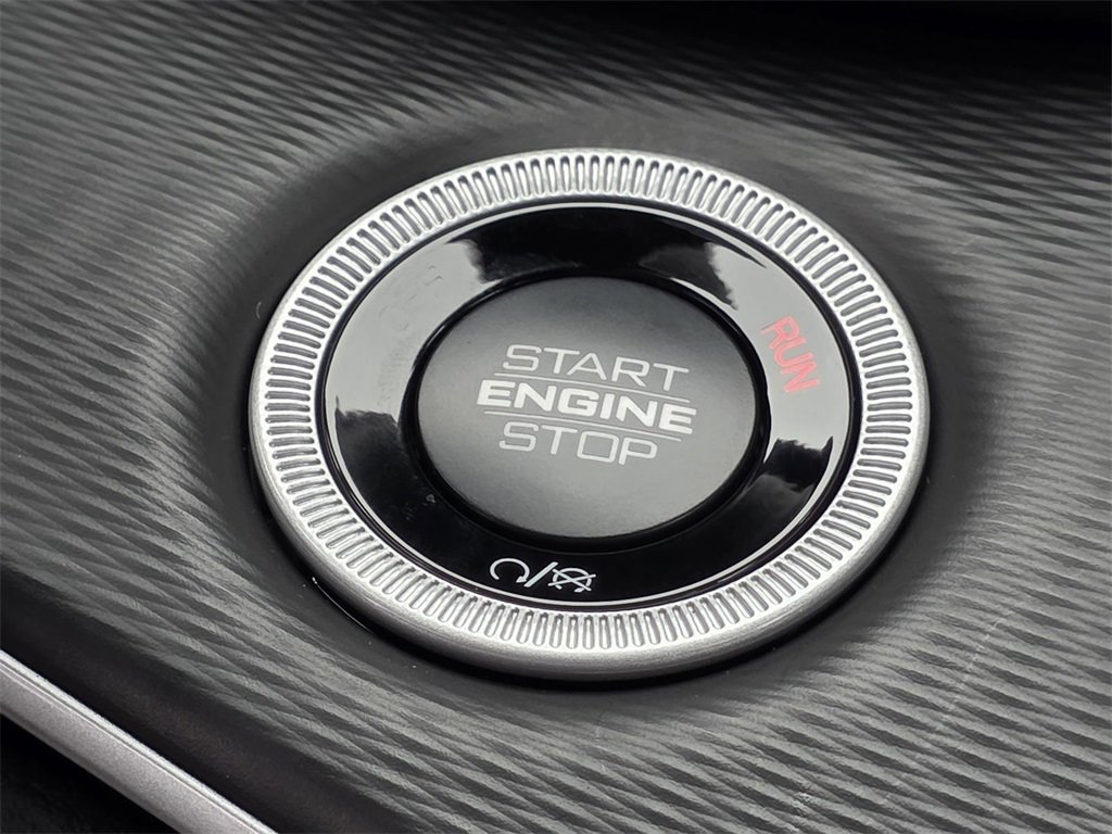 New 2025 Jeep Grand Cherokee L Altitude image 22