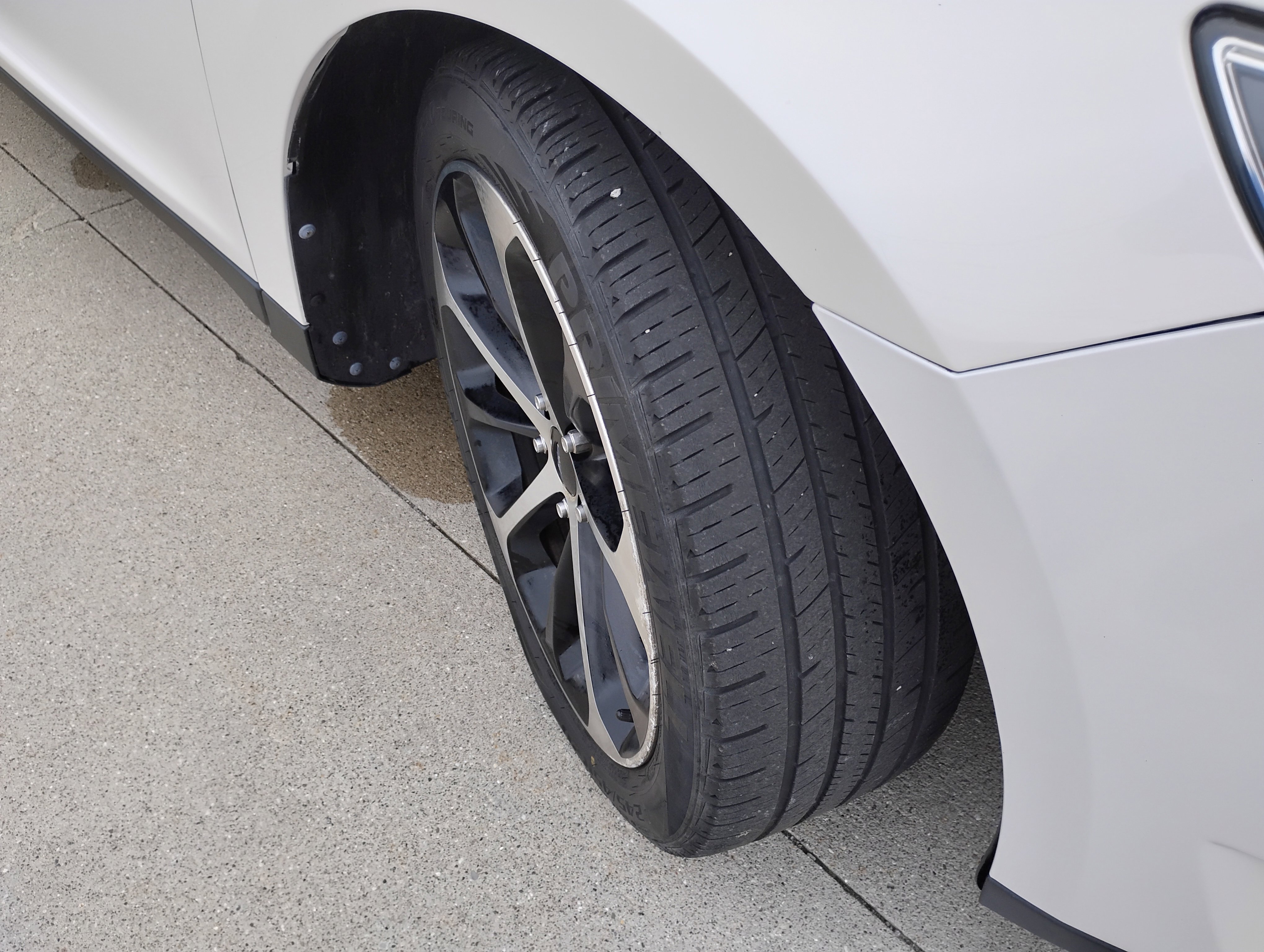 Used 2015 Ford Taurus SEL w/ Equipment Group 201A FWD image 28