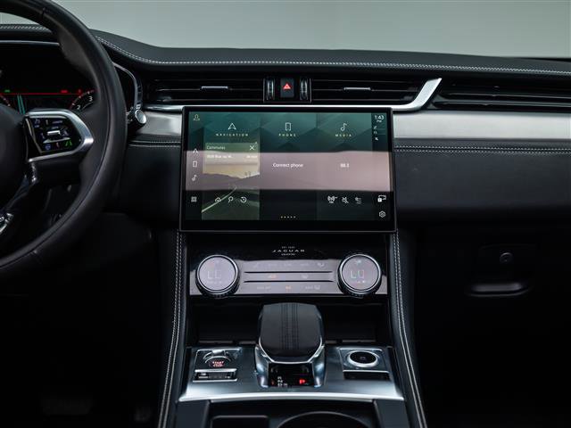 Certified 2024 Jaguar F-PACE R-Dynamic S AWD/4WD image 30