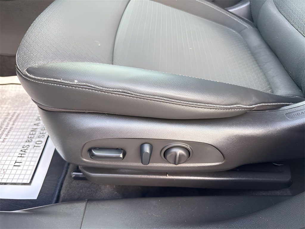 Used 2023 Buick Encore GX Preferred w/ Cold Weather Comfort Package image 17