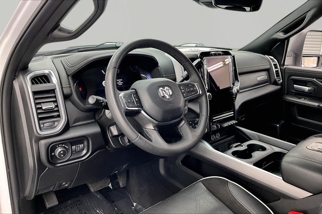 Used 2025 RAM 2500 Laramie AWD/4WD image 13