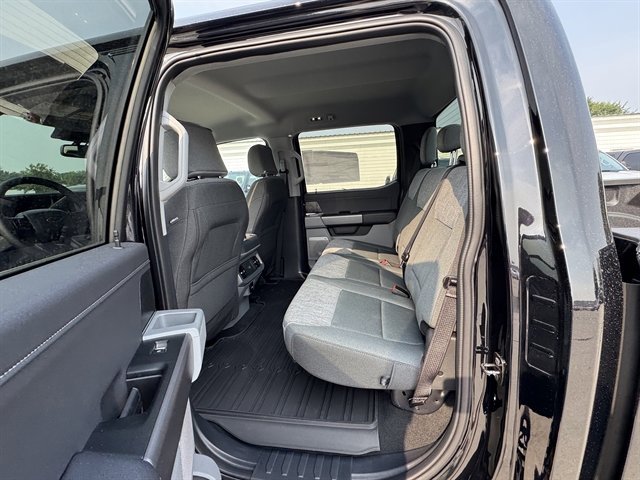 New 2025 Ford F350 XLT w/ Black Appearance Package image 23