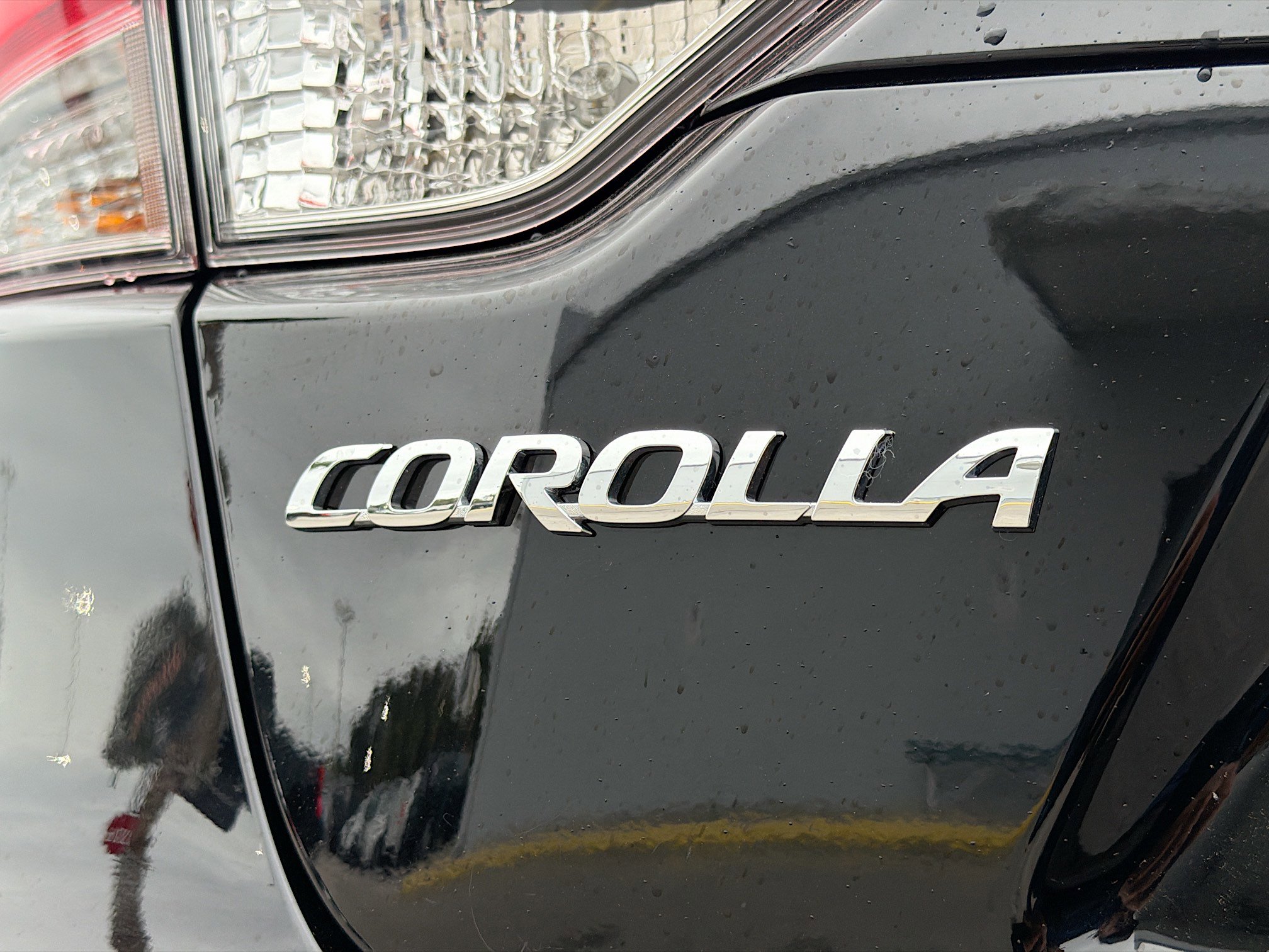 Used 2025 Toyota Corolla LE image 11