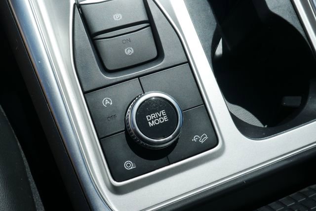 Used 2024 Ford Explorer XLT w/ Equipment Group 202A AWD/4WD image 22