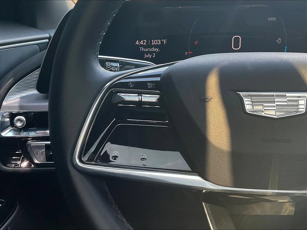 Used 2024 Cadillac Lyriq Tech RWD image 13