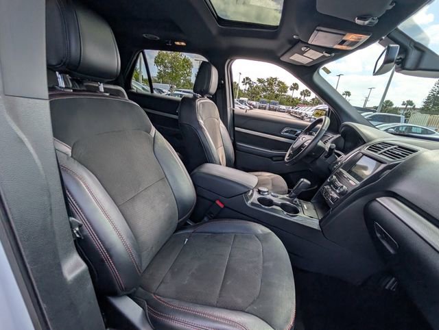 Certified 2019 Ford Explorer XLT w/ Equipment Group 202A AWD/4WD image 13