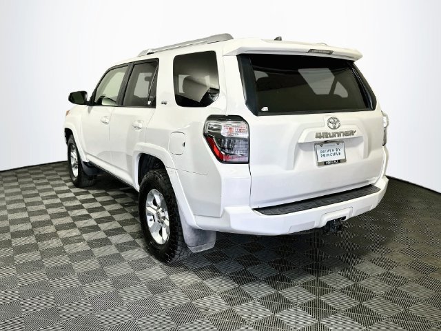 Used 2017 Toyota 4Runner SR5 RWD image 6