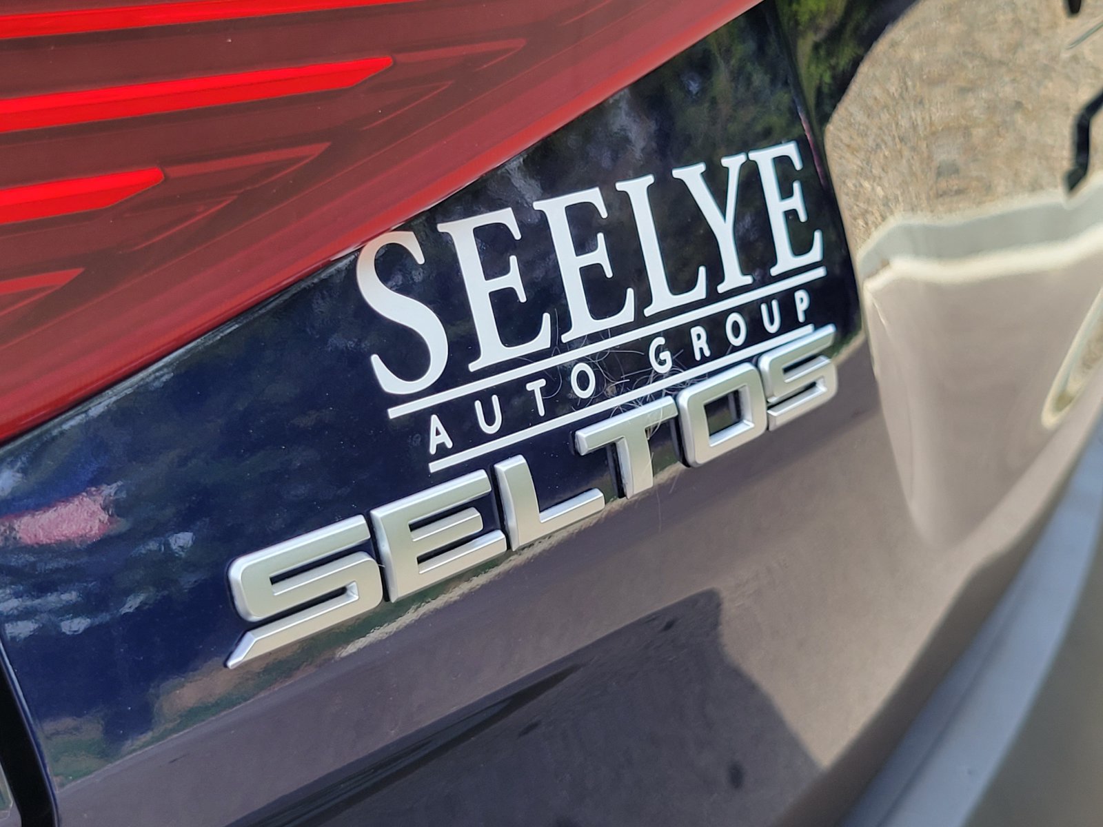 Used 2023 Kia Seltos SX AWD/4WD image 32