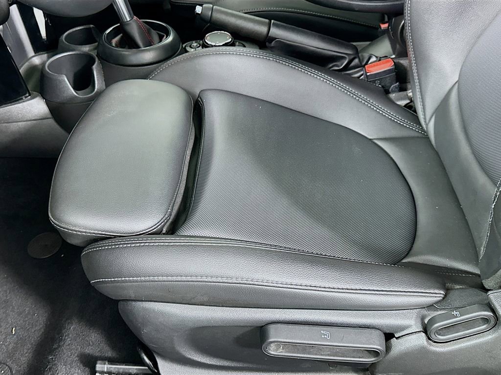 Used 2019 MINI Cooper S w/ Premium Package image 20