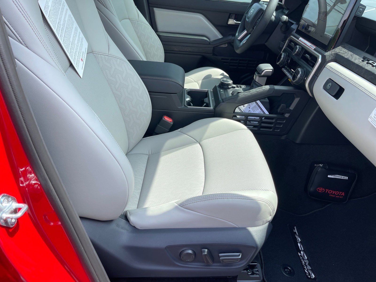 New 2026 Toyota Tacoma Limited AWD/4WD image 17