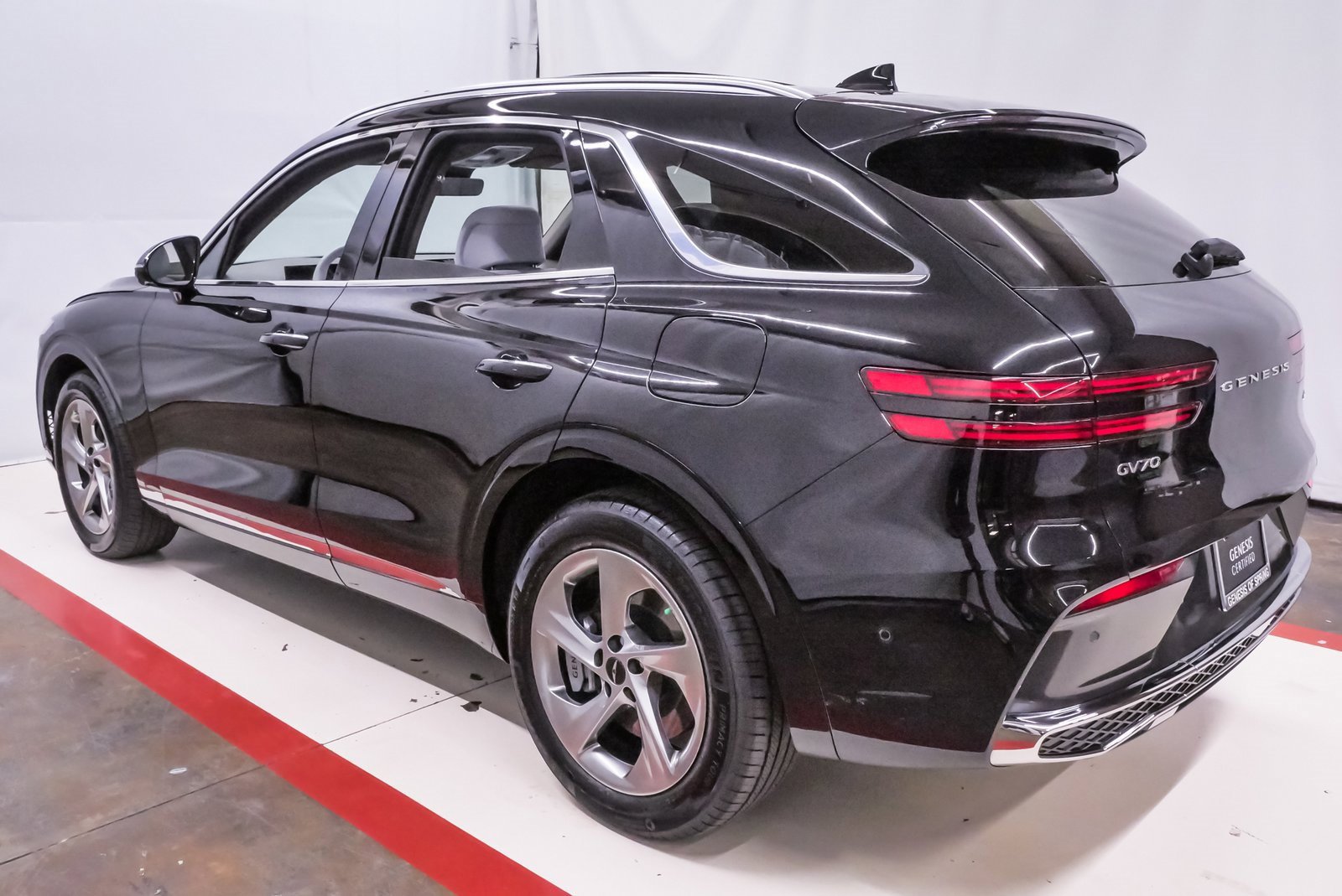 Certified 2026 Genesis GV70 2.5T Advanced image 8