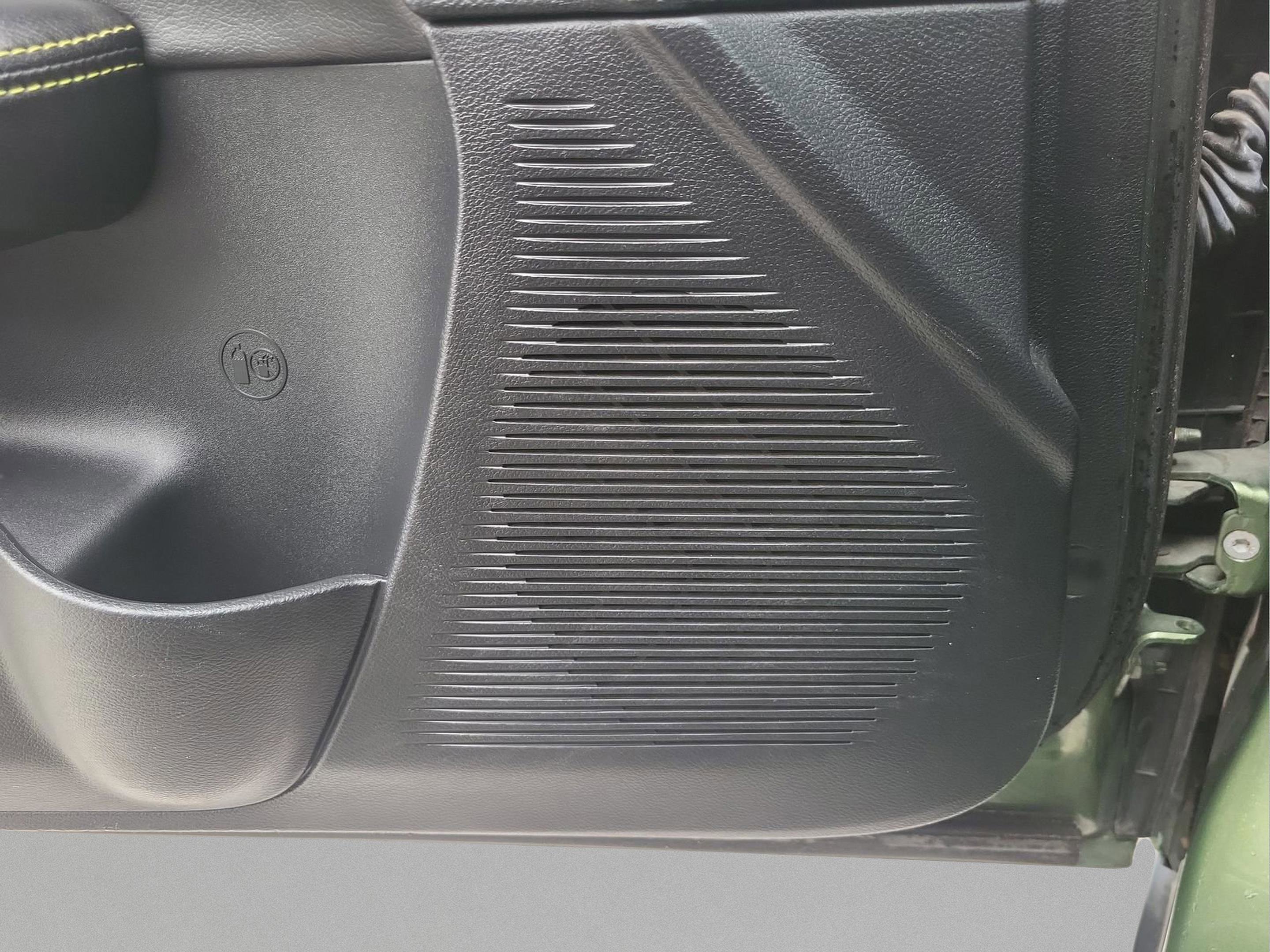 Used 2020 Dodge Challenger SXT image 23