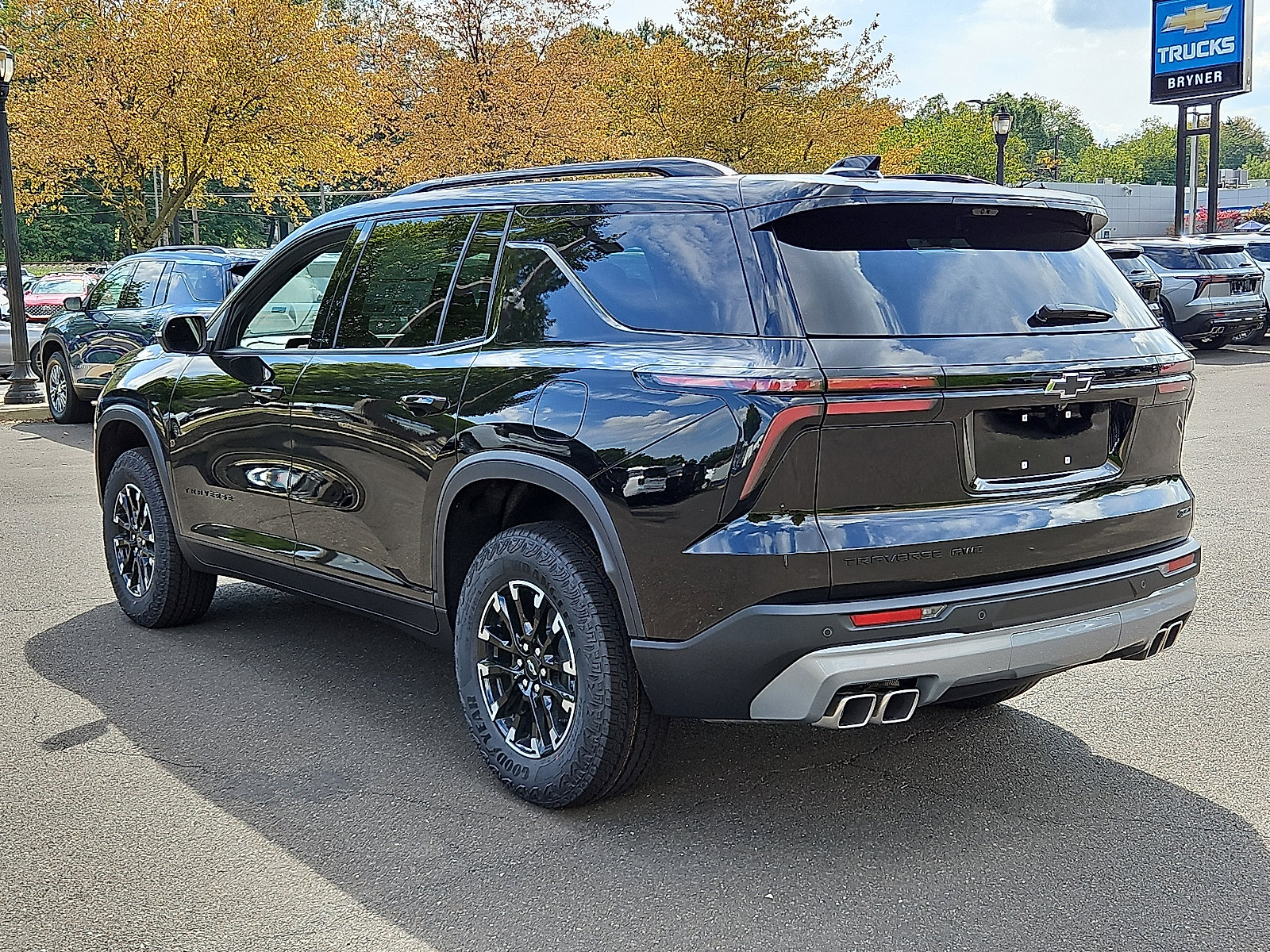 New 2026 Chevrolet Traverse Z71 w/ Driver Confidence Package image 3