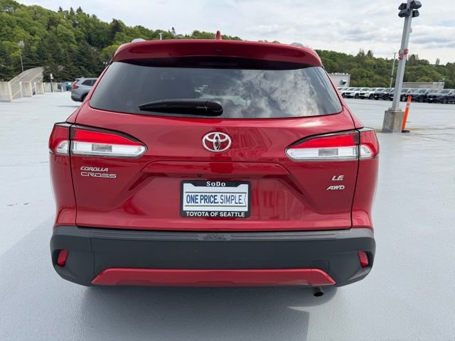 Used 2022 Toyota Corolla Cross LE AWD/4WD image 7