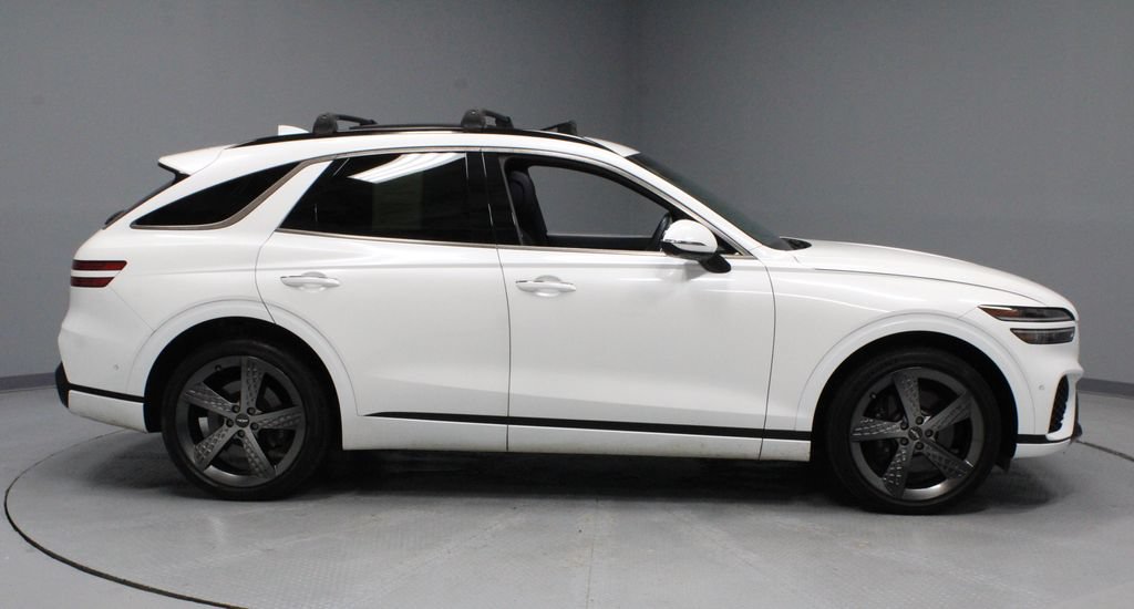 Used 2023 Genesis GV70 2.5T w/ Sport Prestige Package AWD/4WD image 12