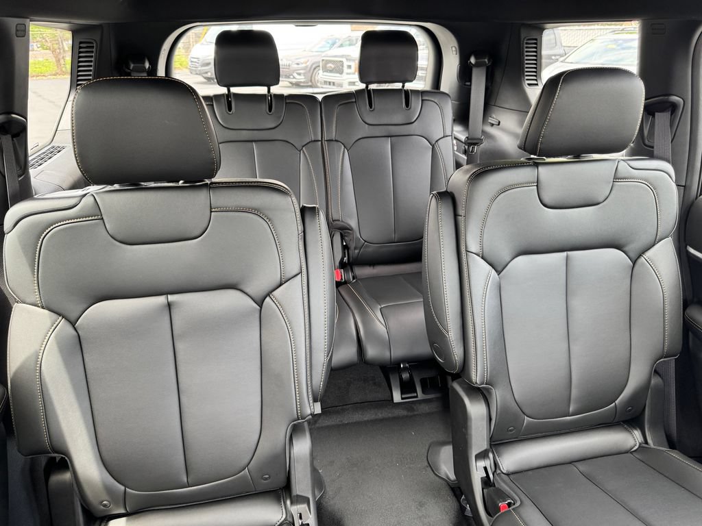 New 2026 Jeep Grand Cherokee L Limited AWD/4WD image 14