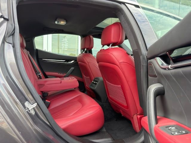 Used 2023 Maserati Ghibli Modena RWD image 8
