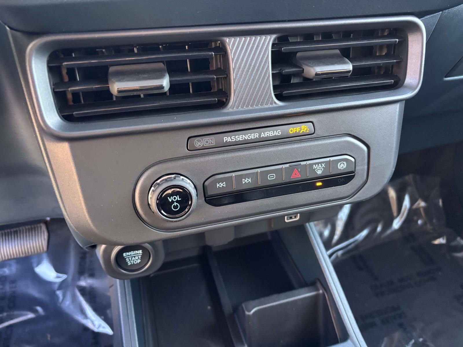 New 2025 Ford Maverick XLT w/ XLT Luxury Package image 22