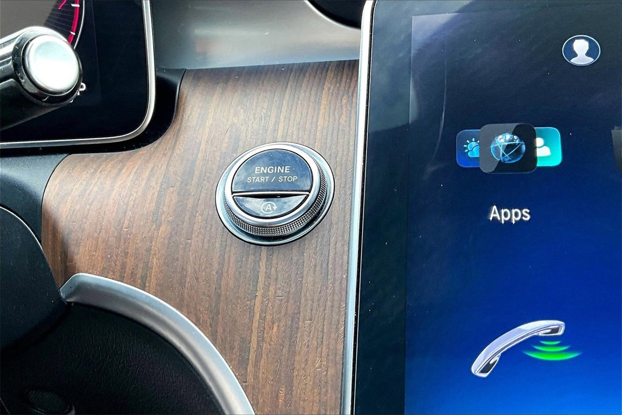 Used 2022 Mercedes-Benz C 300 Sedan image 27