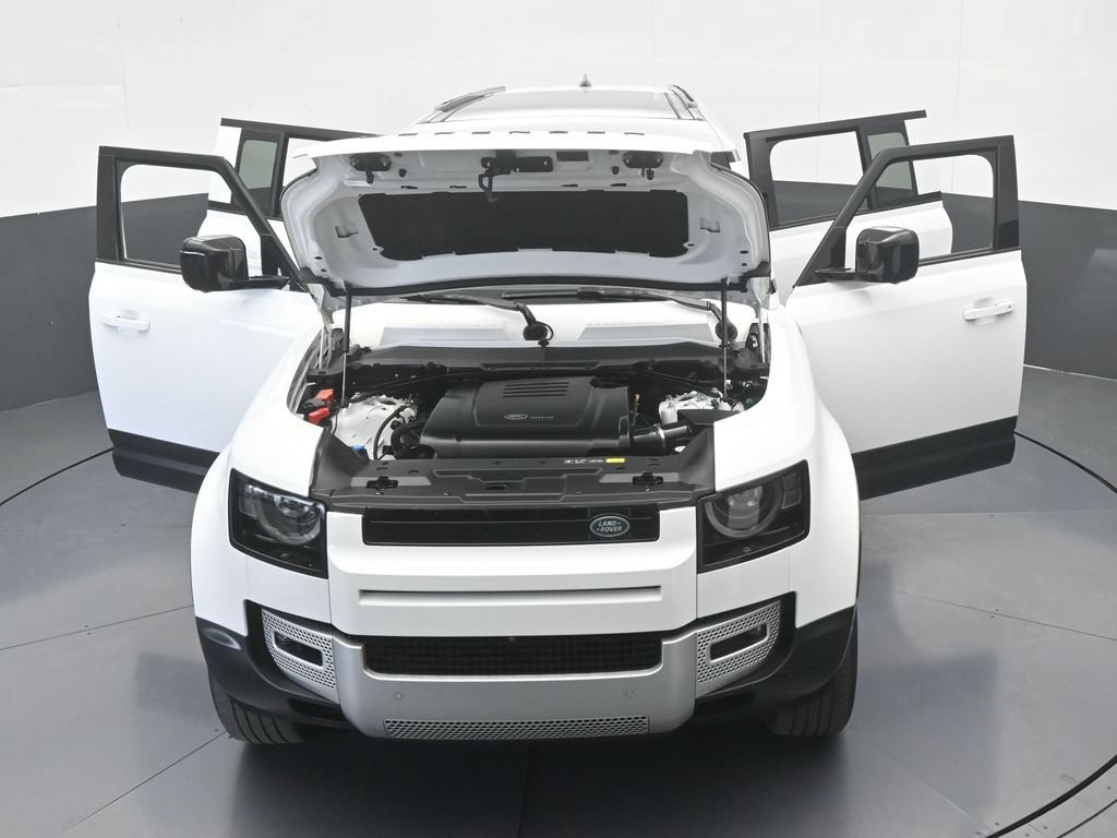 Used 2025 Land Rover Defender 110 S AWD/4WD image 88