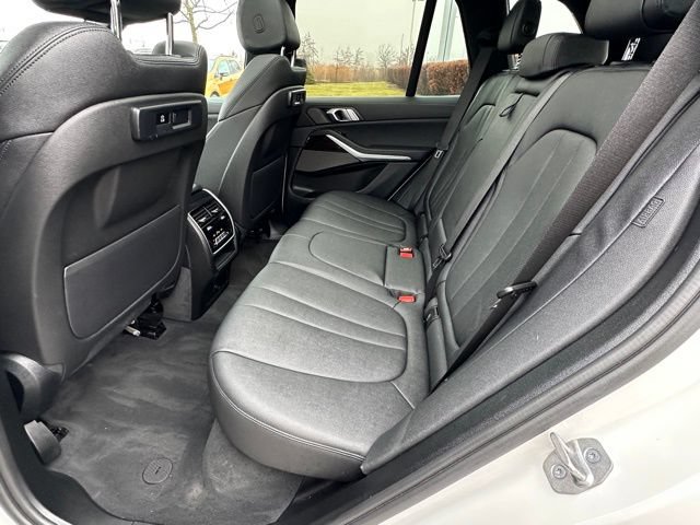 Used 2021 BMW X5 xDrive45e w/ Premium Package AWD/4WD image 16