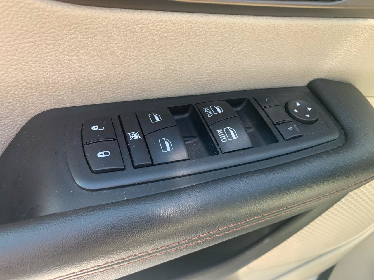 Used 2017 Chrysler Pacifica LX FWD image 22