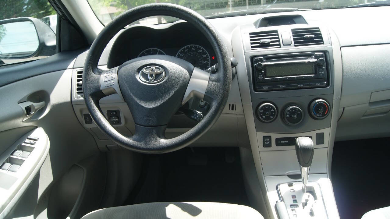 Used 2012 Toyota Corolla LE image 7