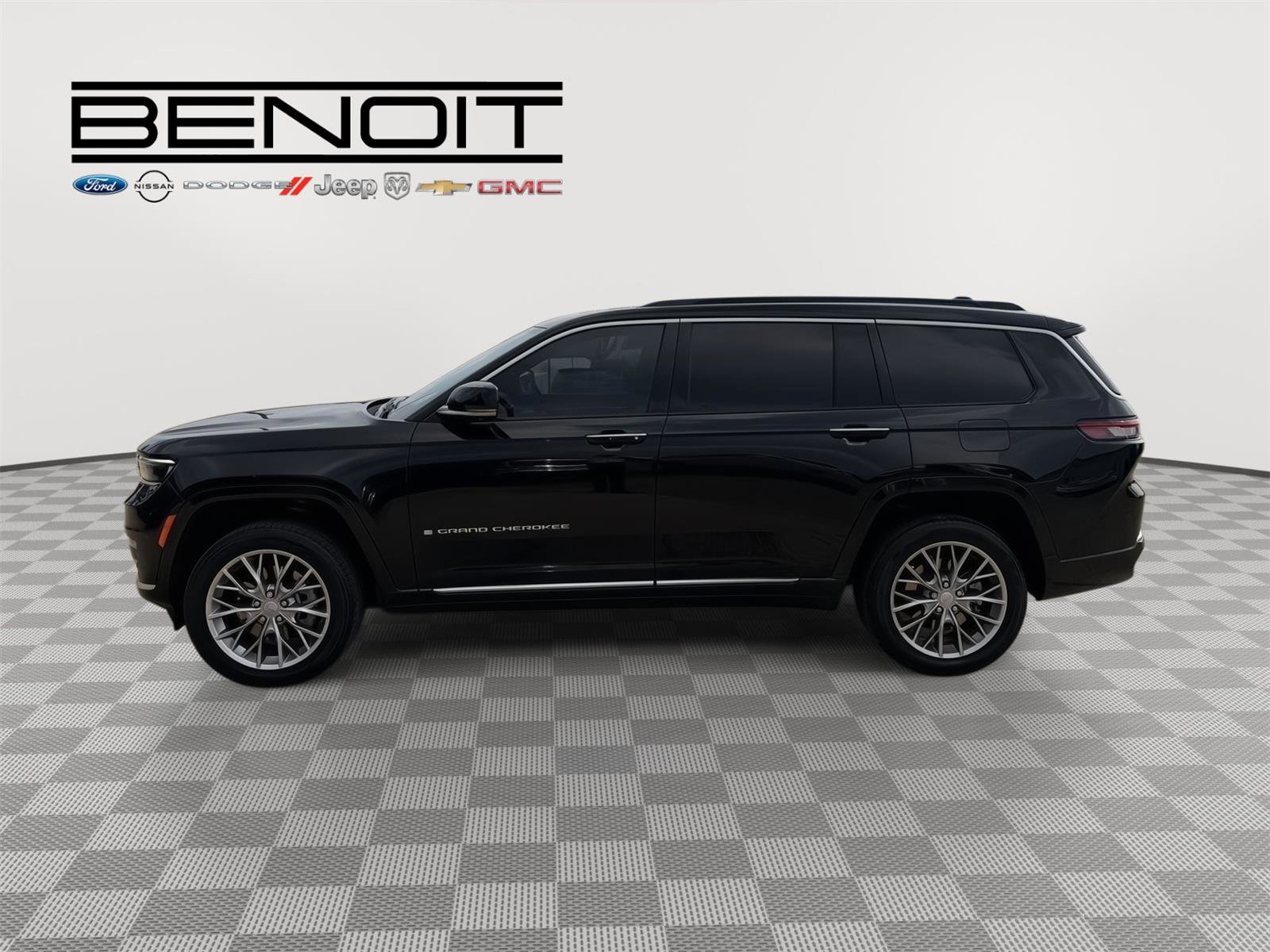 Used 2024 Jeep Grand Cherokee L Summit image 2