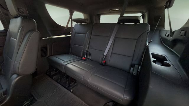 Used 2023 Chevrolet Suburban Z71 w/ Luxury Package AWD/4WD image 31