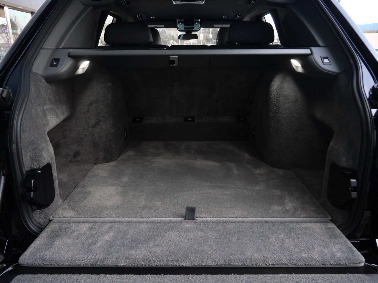 Used 2023 Rolls-Royce Cullinan AWD/4WD image 28