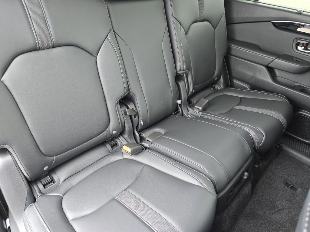 New 2025 Honda Pilot Touring image 29