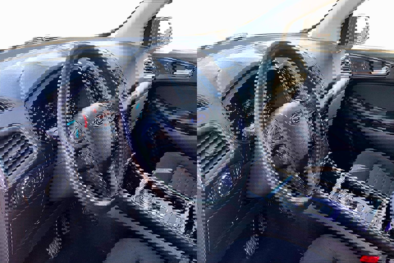 Used 2019 Ford Edge SE w/ SE Fleet Driver's Package image 12