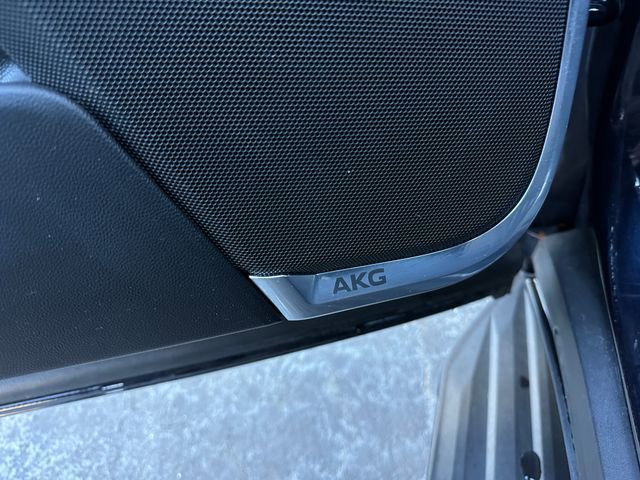 Used 2021 Cadillac Escalade Sport Platinum w/ Heavy-Duty Trailer Package image 18