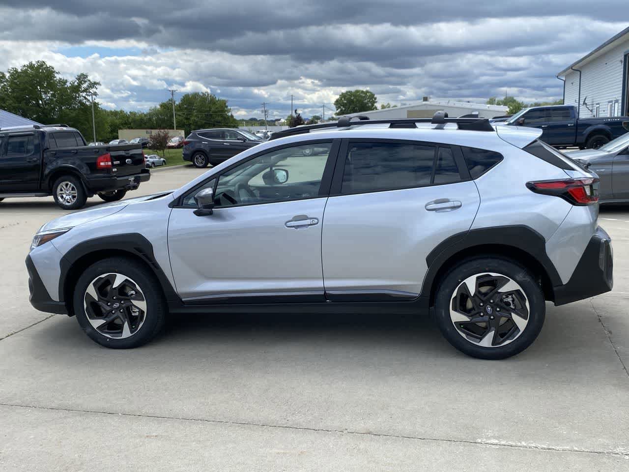 Used 2025 Subaru Crosstrek 2.5i Limited w/ Crosstrek Mirror Package image 3