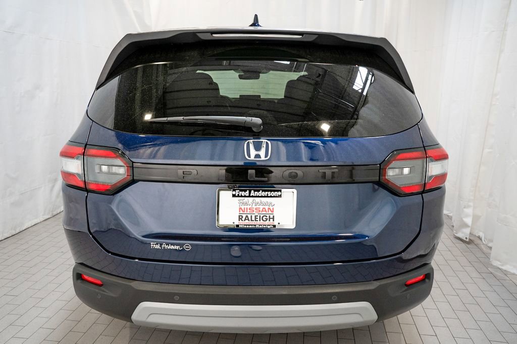 Used 2025 Honda Pilot EX-L image 4