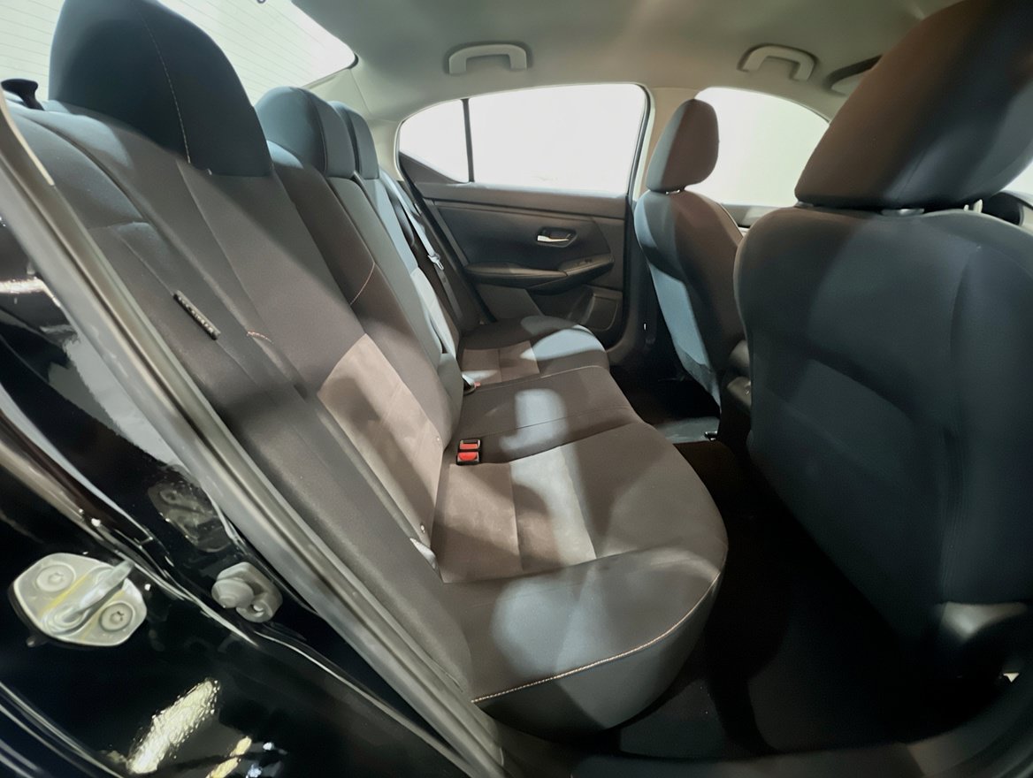 Used 2022 Nissan Sentra SR w/ Midnight Edition FWD image 18