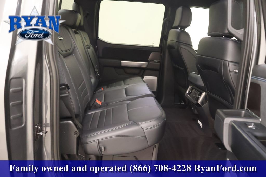 New 2026 Ford F250 Platinum w/ FX4 Off-Road Package image 13