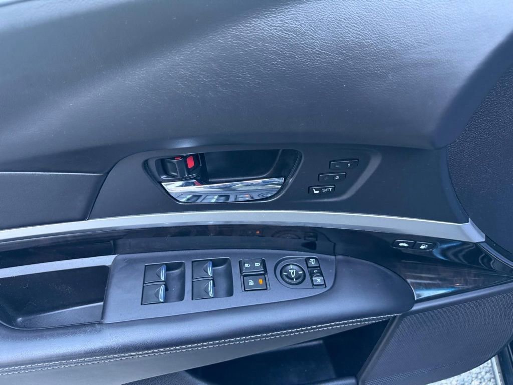 Used 2018 Acura RLX w/ Technology Package image 12