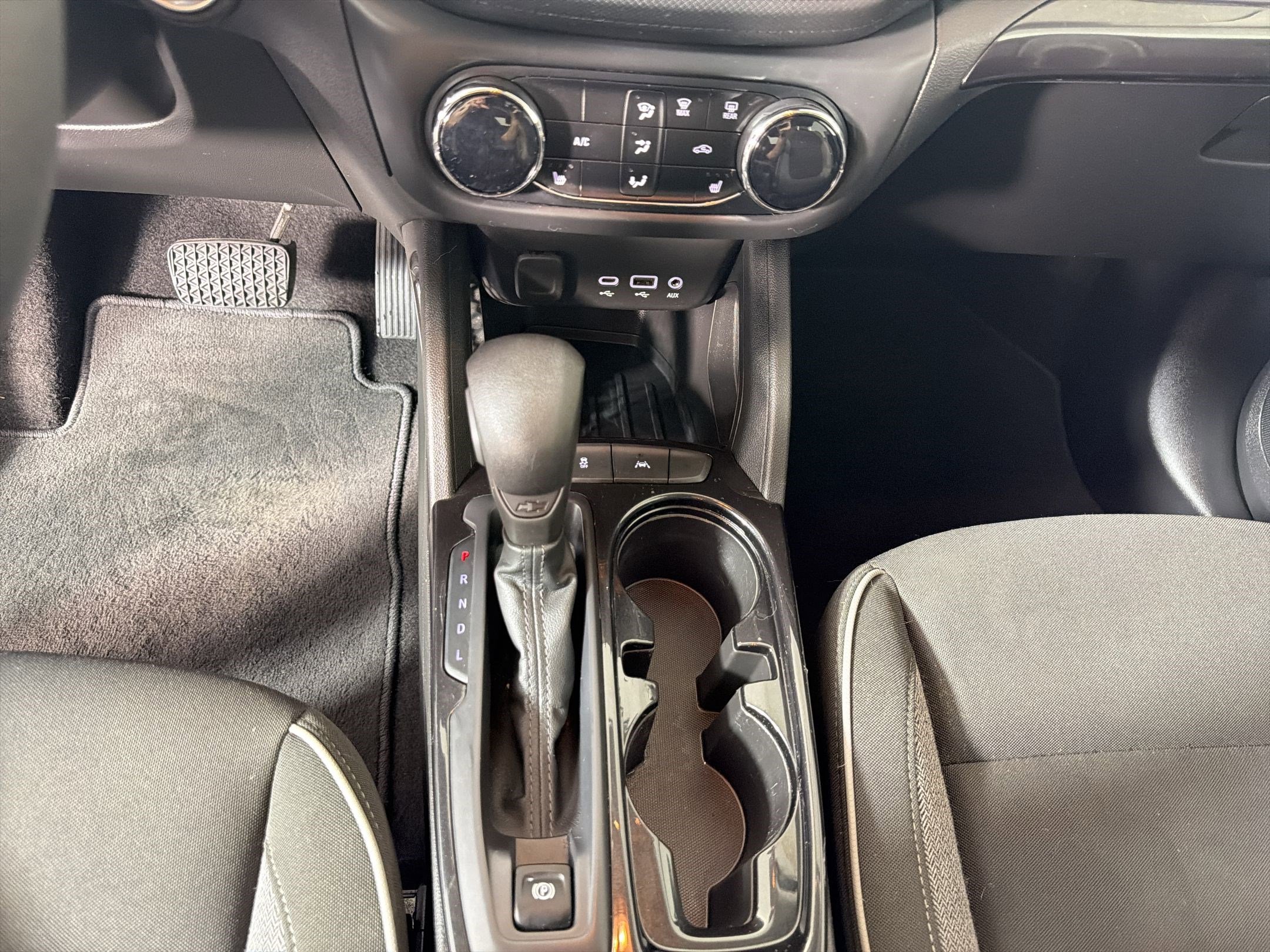 Used 2023 Chevrolet TrailBlazer LT FWD image 16