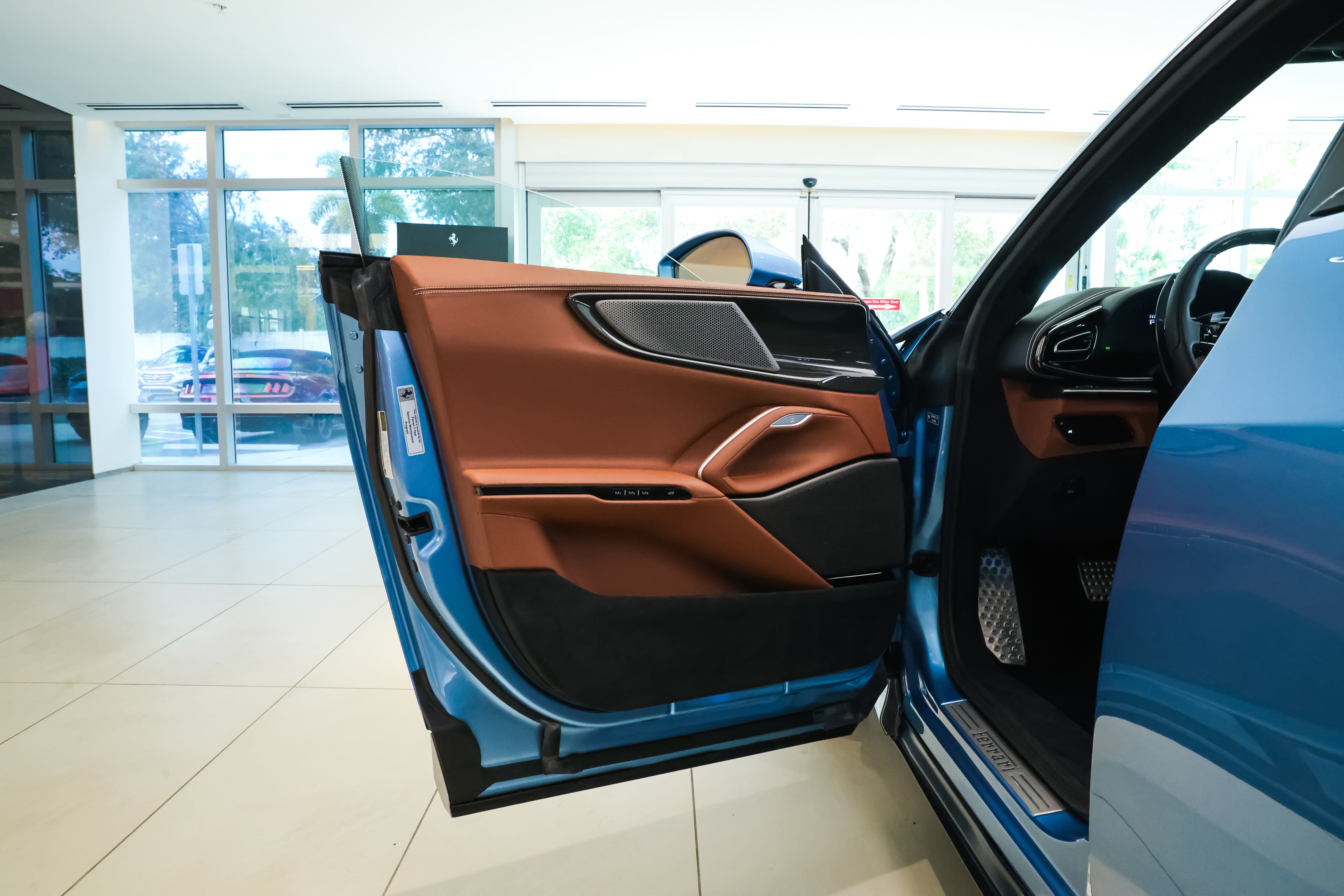 Used 2025 Ferrari Purosangue AWD/4WD image 52